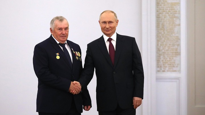 Ростовский колхоз, где работает Герой Труда, чья зарплата поразила Путина, получает 160 млн в год