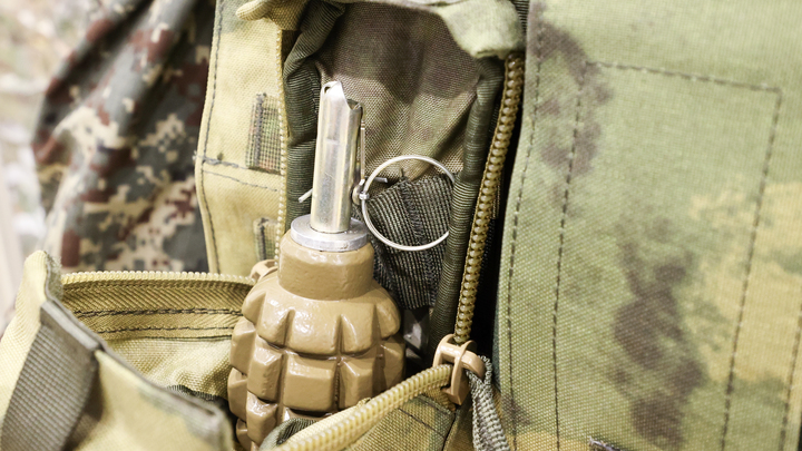 Тайник в бочке: Арсенал с гранатами и патронами нашли в Ставрополье