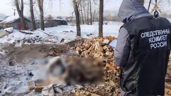 Следком возбудил уголовное дело гибели ребенка под обломками барака в Забайкалье