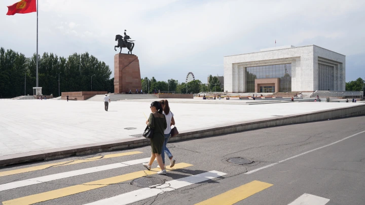 Ближайший союзник России в Средней Азии встаёт на путь Украины. Историка накрыло дежавю: Меня это шокировало