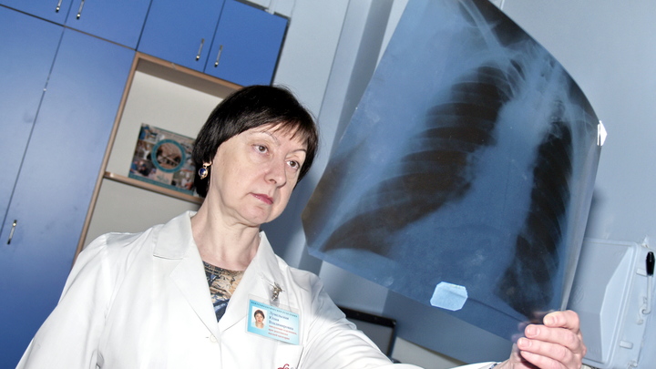 Просто не хочет идти в школу: Врач назвала первые признаки немой пневмонии