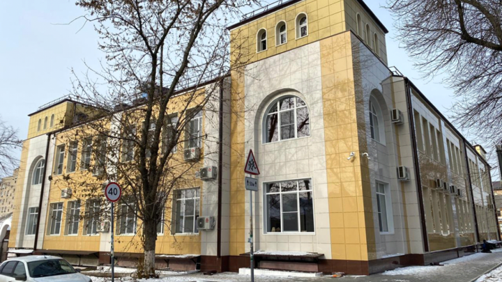 Повсюду грибок: В Ростове прокуратура выявила массу нарушений в ходе ремонта школы искусств