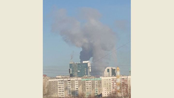 На северо-западе Челябинска валят клубы дыма
