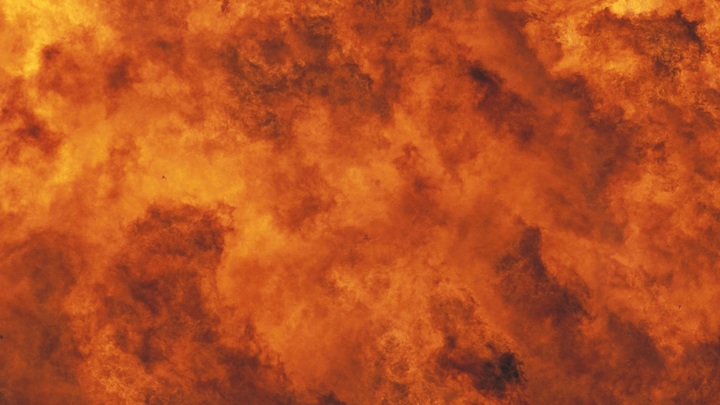 Пожар на рынке в Ростове-на-Дону усилился: Огнём охвачено уже 4000 квадратов