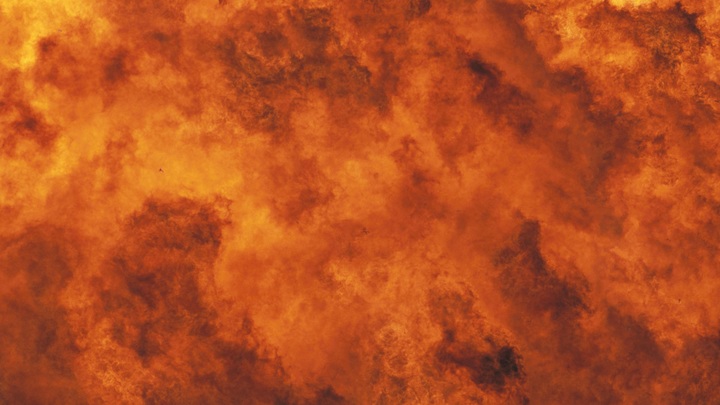 Огнём охвачено почти 7 тысяч квадратов: Ситуация с пожаром в Набережных Челнах резко ухудшилась