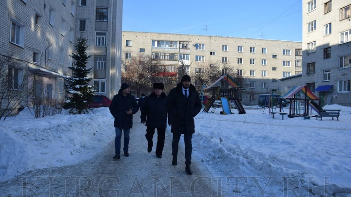 Горожане объяснили мэрии Кургана, где проверять уборку дворов