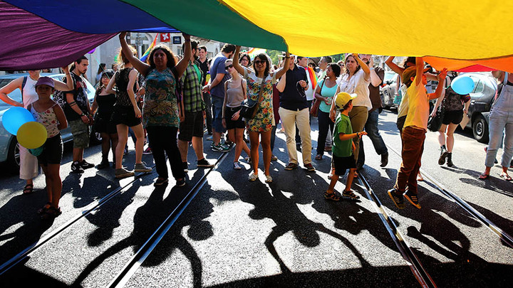 Присутствие премьер-министра Норвегии на гей-параде не сделало его более популярным у населения