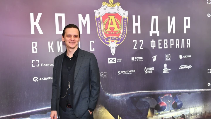 В квартире обнаружен пояс смертника. Актёра Александра Обманова задержали силовики