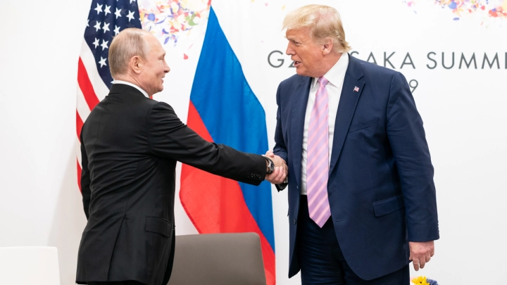 Телефонная беседа Трампа и Путина состоится сегодня в 17.00 мск