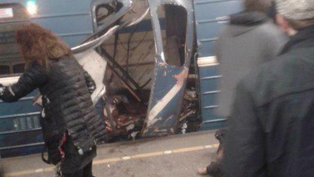 10 человек погибли при взрыве в метро Санкт-Петербурга 10 человек погибли при взрыве в метро Санкт-Петербурга