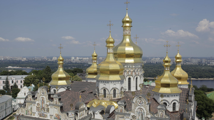 Русские православные помогли Киево-Печерской лавре, несмотря на истерику Киева