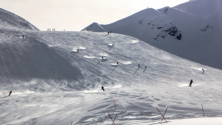 В Казахстане лавина унесла жизнь русской горнолыжницы: подробности инцидента