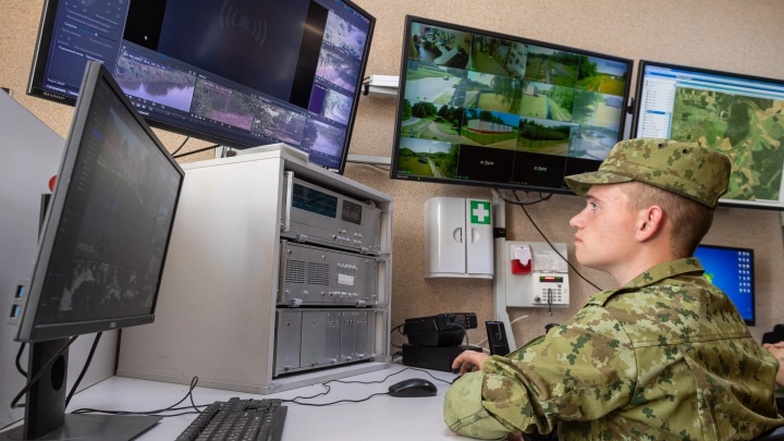 Хотят захватить кусок земли и выдвинуть условия: Лукашенко предупредил белорусов о вооружённых бандах вблизи границ