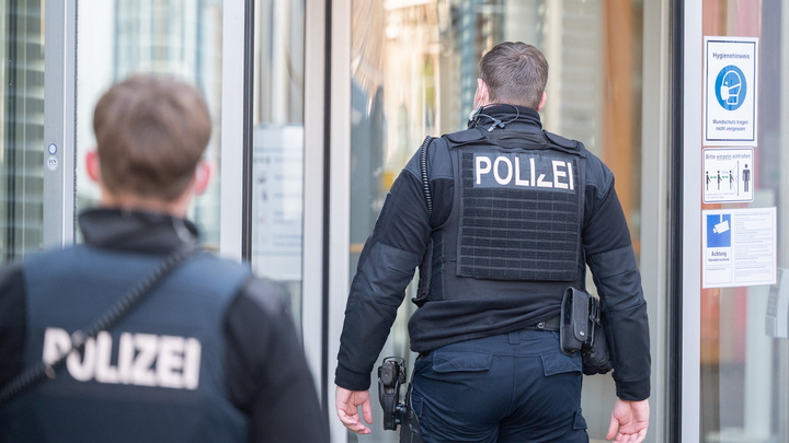 Цивилизованный национализм добрался до Европы. Немцы начали громить русские магазины