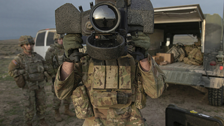 В кого на самом деле полетят украинские Джавелины. Зеленский готовит удар по США?