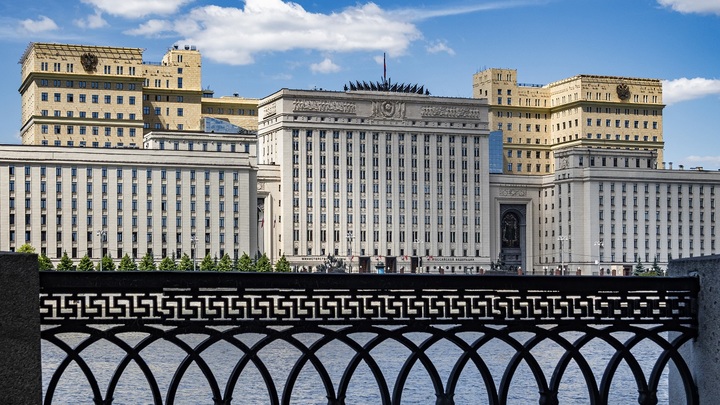 Минобороны снова в центре скандала: Военкор Сладков призвал не врать