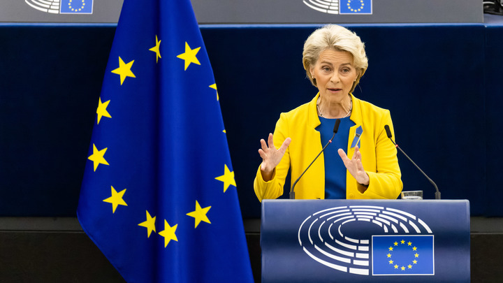 Фон дер Ляйен не сдержалась, говоря о Путине: Но её осадили одной фразой