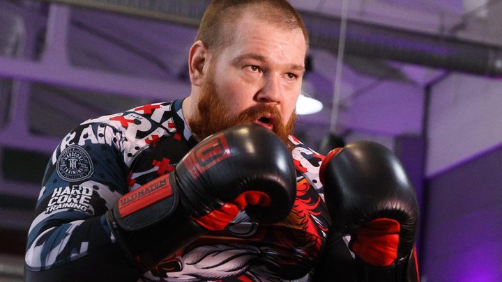 Был небольшой скандал с руководством: Русский боец ММА подтвердил, что едет на фронт с сыном