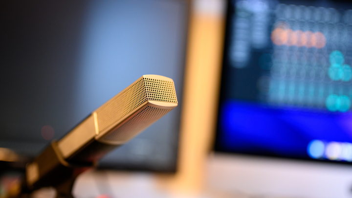 Известного комика отменили за мат? Всегда было можно, но теперь нет. Будина объяснила почему