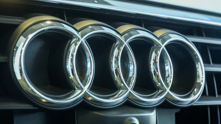 Audi показала кроссовер Q5 нового поколения