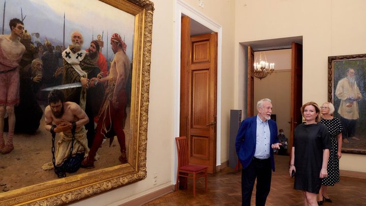 Русский музей сделал акцию для пенсионеров: введен бесплатный день