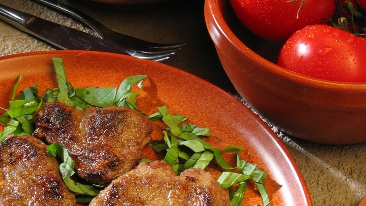 Говядину и яблоки предложили изъять из списка социально значимых продуктов