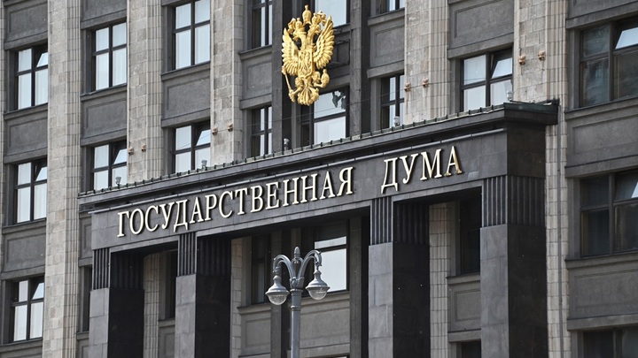 Пронько рассказал о дамской дуэли в Думе, где нашлось место и кровососам