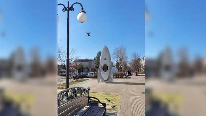 Из Фестивального в космос: в Краснодаре установили новый арт-объект в виде ракеты