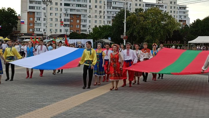 Молдавия ввела репрессии за «неправильные» политические взгляды - реакция Тирасполя и нейросети