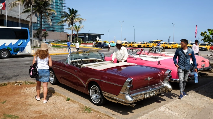 Средняя пенсия кубинца - 1000 рублей. Русские пенсионеры на острове будут жить как короли… или нет?