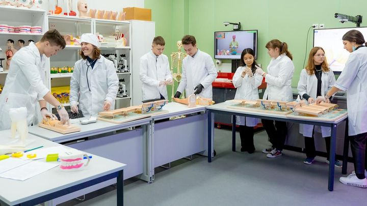 Собянин: Предпрофессиональные классы должны появиться во всех районах Москвы