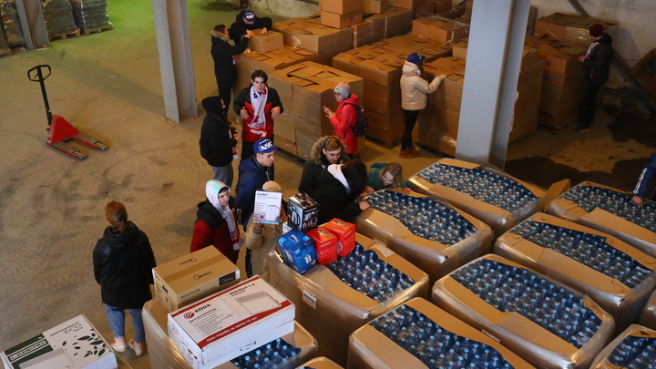 15 фур с гуманитарной помощью отправили беженцам из Реутова