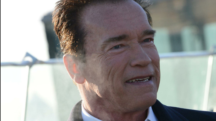 Я оставил футболку, но тренер не пощадил: Орбан потренировался со Шварценеггером в Будапеште