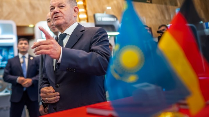 Совместную пресс-конференцию Токаева и Шольца отменили по инициативе Казахстана - немецкие СМИ