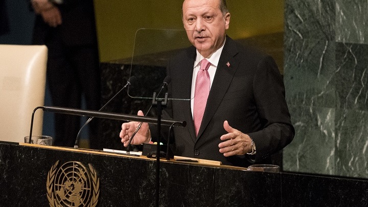 Эрдоган разбушевался. Президент Турции требует отменить итоги Второй мировой