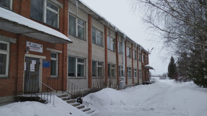 В Суздале полностью закрывают больницу после попытки увольнения 30 санитарок и медсестер