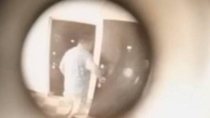 Один этаж и та же дверь. В Анапе пьяный мужчина вломился в чужую квартиру, перепутав подъезд