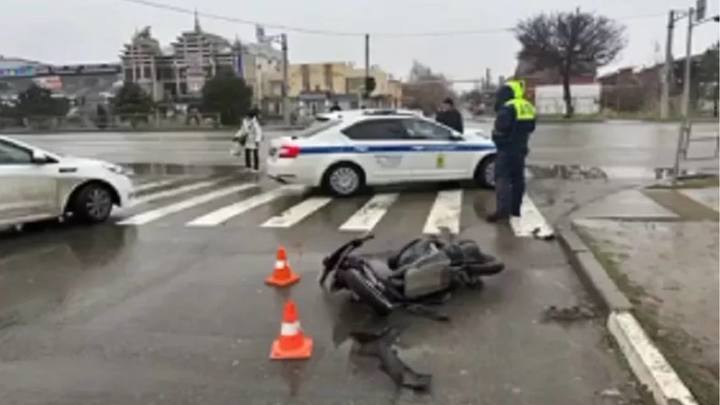 В Анапе подросток на мопеде попал в ДТП