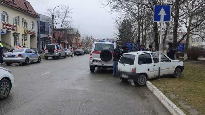 В Темрюке пьяная женщина угнала авто