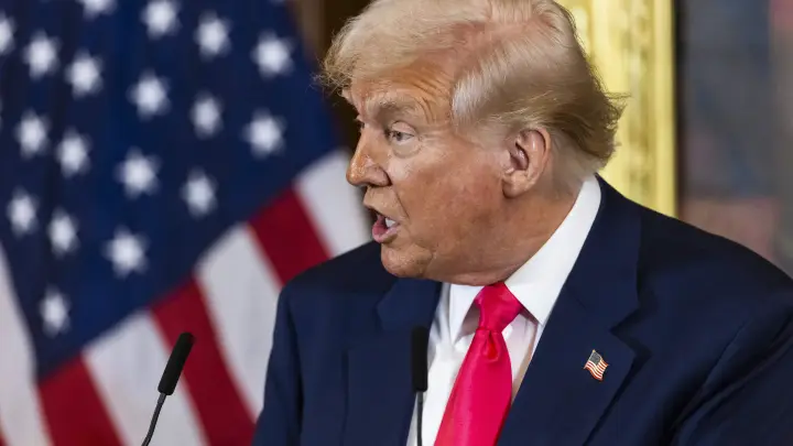 Трамп заявил об окружении 2,5 тысячи солдат ВСУ и преимуществе России на поле боя