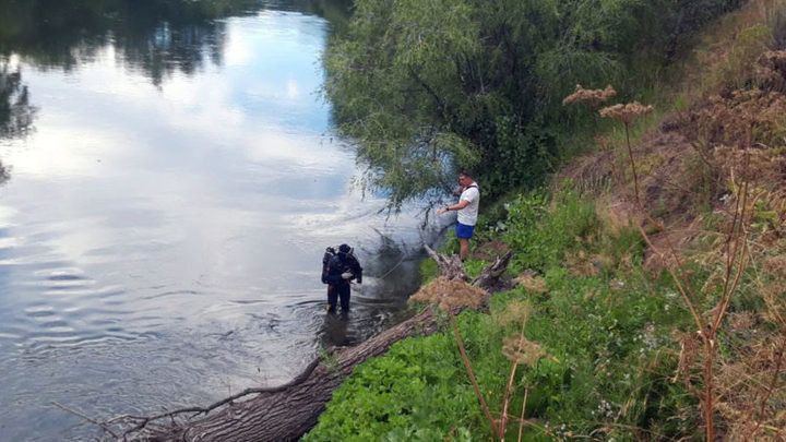 В Самарской области из реки Безенчук извлекли тело мужчины