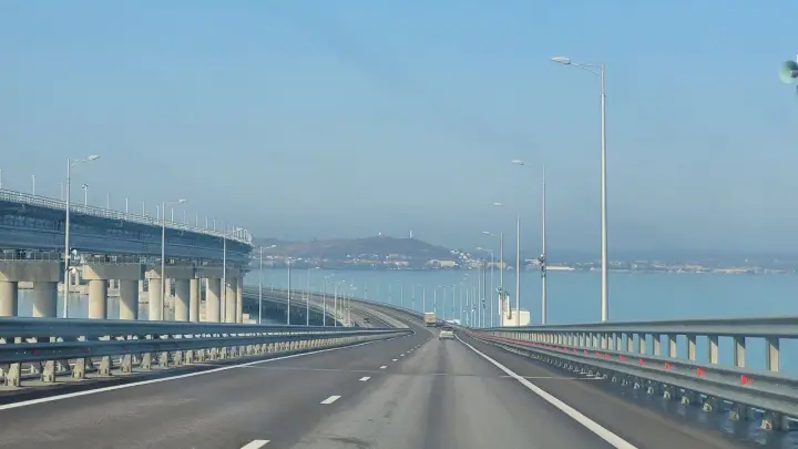 На волоске вообще висит: Мединский объяснил передачу Крыма Украине Хрущёвым