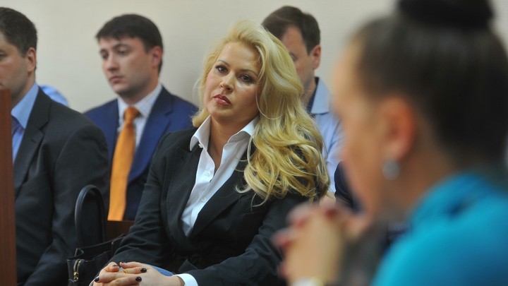 При обысках вынесли 5 чемоданов с драгоценностями: Как сложилась судьба чиновницы Евгении Васильевой