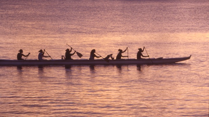 Таинственная история: Из-за чего погибли все жители острова Пасхи