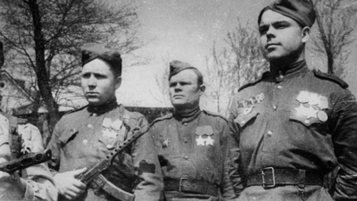 Пятеро русских представляли большую опасность, чем тридцать американцев - немецкий танковый ас