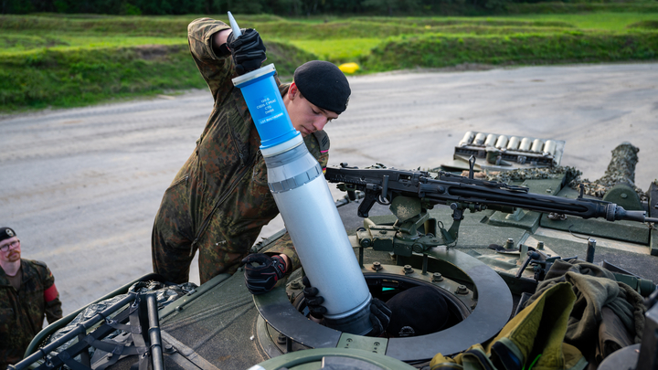 Русским приготовиться: немцы шлют чудо-оружие в зону СВО