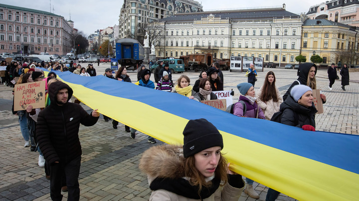 Бей слабых, чтобы сильные боялись: Украина решила отказаться от русского жестового языка