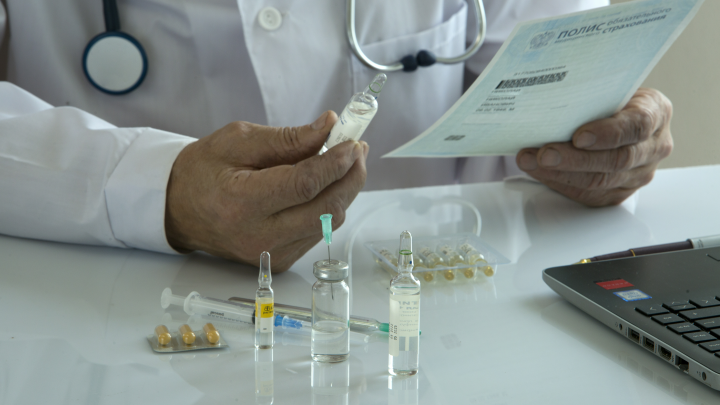 Старый и агрессивный: Онищенко рассказал о вирусе опаснее ковида