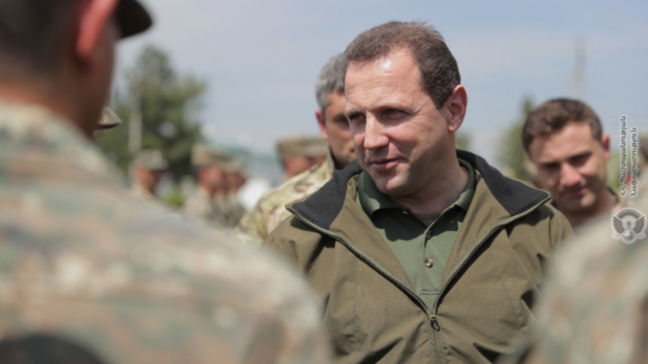 Минобороны Армении обезглавлено: Тоноян подал в отставку