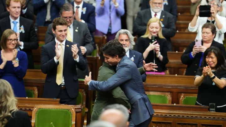 Кого Канада поддерживает на Украине: Русское посольство указало на наглядный пример с нацистом